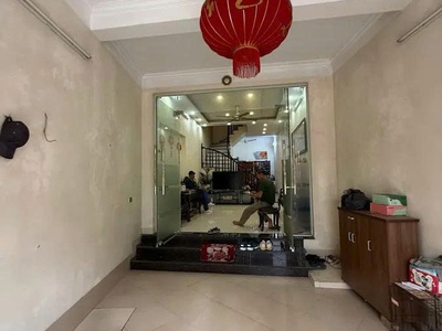 Bán gấp nhà 5 tầng mặt phố Bà Triệu, 75m2, mặt tiền rộng 4m,  vị trí đẹp, kinh doanh tốt, giá 23.5 0