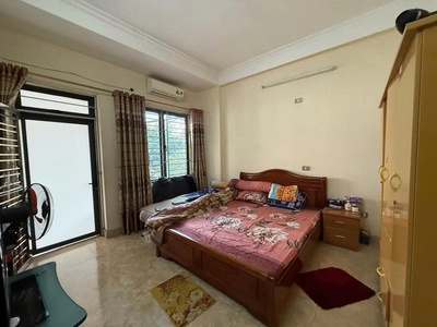 Bán gấp nhà 5 tầng mặt phố Bà Triệu, 75m2, mặt tiền rộng 4m,  vị trí đẹp, kinh doanh tốt, giá 23.5 3