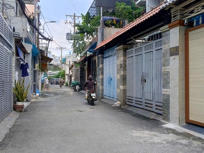 Nhà 3 tầng -68m2- HXH 5M- Quang Trung- Gần EMART 2- Gía 6.8 TỶ TL 0