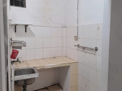 Cho thuê nhà Đường Kha vạn cân, P. Linh chiểu, DT 31m2 - 1 trệt 1 lầu, 1pn1wc Giá 6tr/tháng. 4