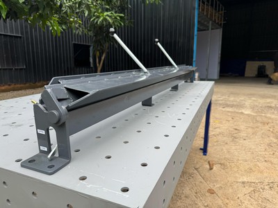 Máy bẻ tôn thủ công 3