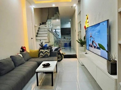 Bán nhà đẹp quận 8 4 tầng, 64m , nở hậu tài lộc, gần chợ phạm thế hiển 1