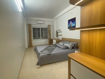 Bán nhà bát khối   5 tầng mới   ngõ ô tô tránh   8.2 tỷ 1