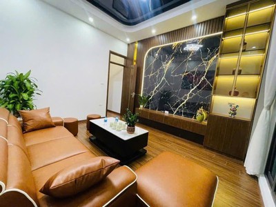 Nhà khu vực trường chinh   đống đa, ngõ thông, lô góc, ô tô đỗ tận cửa, đi lại thuận tiện. 1