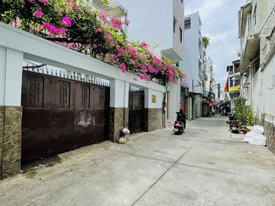 Lê văn sỹ- p12 - 3.6x10- 5 tầng - 6 pn 7wc - xe hơi tới nhà - 2 sân thượng - kinh doanh tốt - vị 0