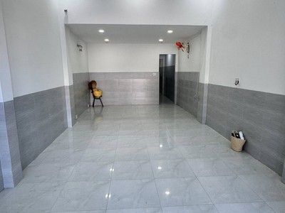 Để lại căn nhà 2 tầng kinh doanh mặt tiền đường nguyễn tất thành đối diện kđt an bình tân p.tây nha 1