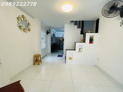 Lê văn sỹ- p12 - 3.6x10- 5 tầng - 6 pn 7wc - xe hơi tới nhà - 2 sân thượng - kinh doanh tốt - vị 2