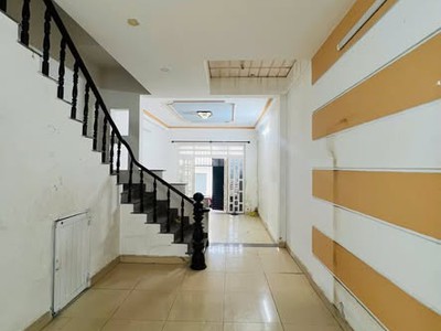 Nhà đường phạm văn bạch phường 15 quận tân bình cũ. 2