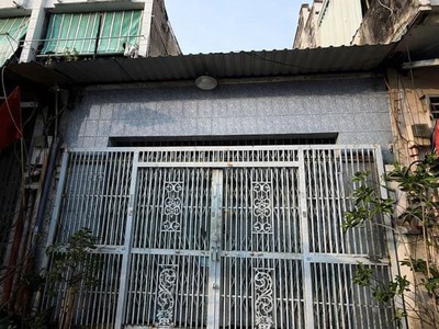 Mặt tiền đường 30m view công viên  80m  ngang hơn 4m   dòng tiền 200tr nhỉnh 13 0