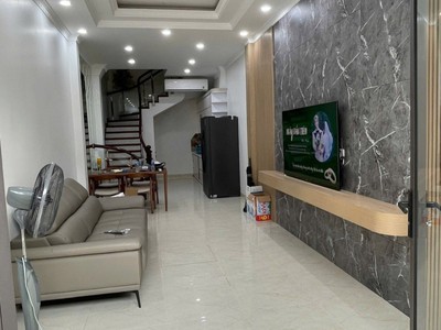 Bán nhà mới- đẹp trung tâm phố thạch bàn-long biên 40m2 x 5 tầng 8.3 tỷ. 2