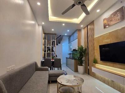 Bán nhà bát khối   5 tầng mới   ngõ ô tô tránh   8.2 tỷ 0