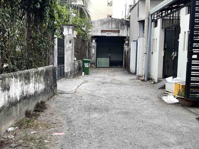 Nhà đẹp 3 tầng linh tây thủ đức 60m2 hẻm xe hơi đang cho thuê 10tr/tháng 1