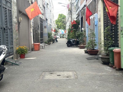 Chủ gấp bán nhà hiệp bình phước 54m2 ngang 4.5m sổ vuông a4 hoàn công 6.7 tỷ 0