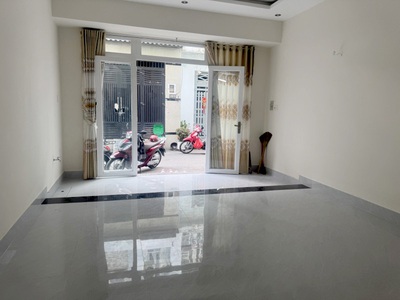 Chủ gấp bán nhà hiệp bình phước 54m2 ngang 4.5m sổ vuông a4 hoàn công 6.7 tỷ 1