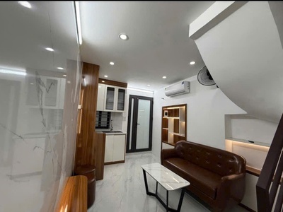 Cho thuê nhà ngõ khâm thiên- 3 tầng x 25m2, 3 ngủ, 8 triệu 0