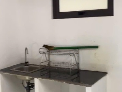 Cho thuê nhà mặt ngõ kd phố kim đồng 35m x 2 tầng, 2 ngủ, 9 triệu/tháng vào ngay 0