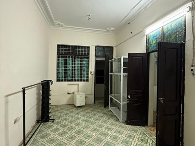 Cho thuê nhà ngõ phố huế 25m2 x 3 tầng, 2 ngủ, 2 vệ sinh, 8 triệu 1