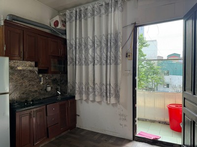 Cho thuê nhà ngõ phố huế 25m2 x 3 tầng, 2 ngủ, 2 vệ sinh, 8 triệu 3