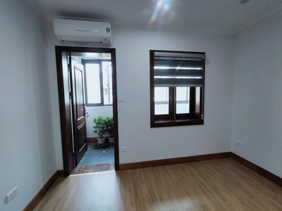 Cho thuê nhà làm chdv tân khai 5 tầng x 60m2, 4 ngủ, 4 vệ sinh, 15 triệu 0