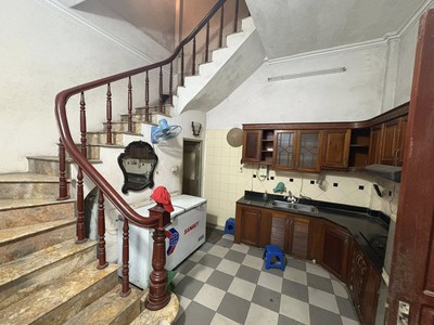 Cho thuê nhà ngõ võ thị sáu 45m2 x 3.5 tầng, kd spa, nail, vp cty 1