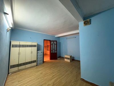 Cho thuê nhà ngõ võ thị sáu 45m2 x 3.5 tầng, kd spa, nail, vp cty 2