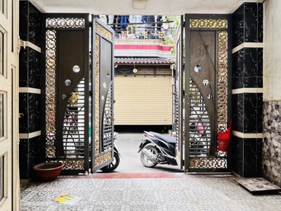 Nhà 4 tầng đẹp   hẻm xe hơi   gần mặt tiền lê văn khương quận 12  chỉ 5.950 tỷ. 1