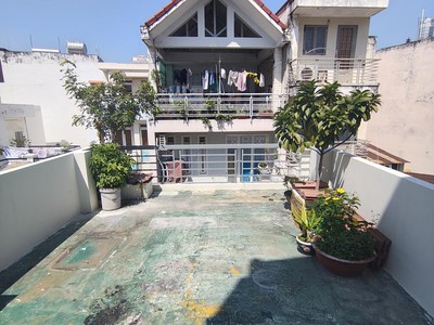 Nhà bán trung tâm phú nhuận sát bên phố ẩm thực phan xích long hẻm trước nhà gần 4m oto thông chưa 2