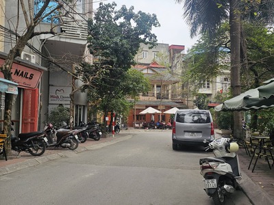 Cần bán nhà riêng 5 tầng oto đỗ cửa Phương Mai giá 16 tỷ 0