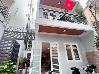 Hiếm ngang 6m 18m - bán nhà 4 tầng xịn sò đ.lê thị riêng, bên thành, quận 1 - chính chủ    lh giang 1