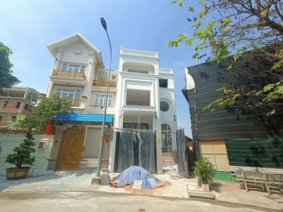 Bán nhà mặt phố lâm quang ky, tml thủ đức  q2 cũ , 238m2, hầm 3 tầng hồ bơi, 59.5 tỷ 0