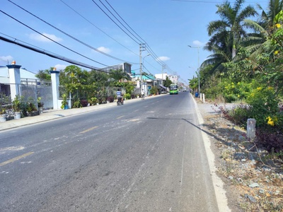 Cần bán 95m2 nhà cáp 4 mt thế lữ kd buôn bán thoải máy 0