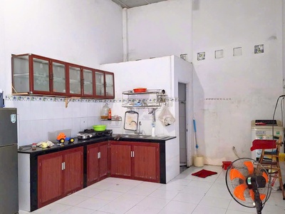 Cần bán 95m2 nhà cáp 4 mt thế lữ kd buôn bán thoải máy 1