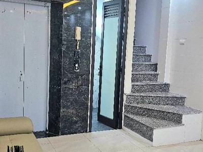 Bán nhà lạc trung 5 tầng thang máy long lanh ô tô tránh kinh doanh hai bà trưng 1
