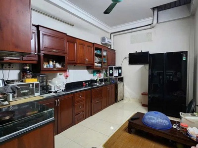 Hiếm nhà đẹp 5 tầng mặt phố Hoàng Công, 50m2, mặt tiền rộng 3.4m, vị trí đẹp, kinh doanh, giá 20.8 0