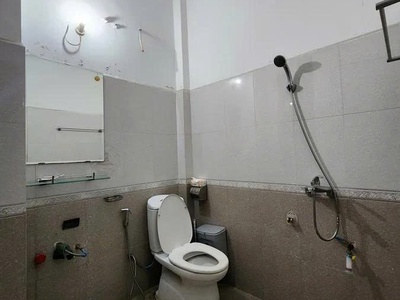 Hiếm nhà đẹp 5 tầng mặt phố Hoàng Công, 50m2, mặt tiền rộng 3.4m, vị trí đẹp, kinh doanh, giá 20.8 3