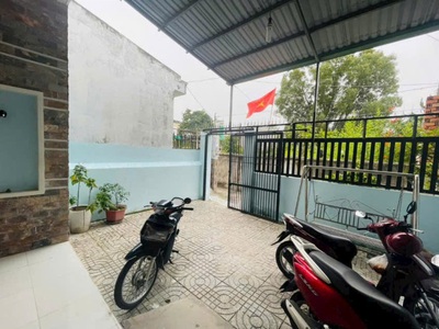 Cho thuê nhà đường số 9,P. Linh Trung  gần Hoàng Diệu 2 - Dt 120m2 có 3pn3wc Giá 9tr/tháng. 0