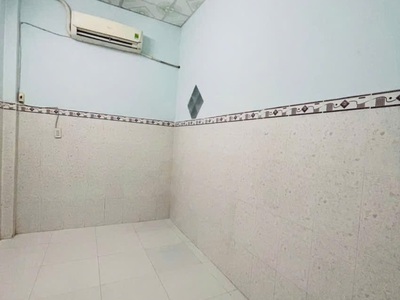 Cho thuê nhà đường số 9,P. Linh Trung  gần Hoàng Diệu 2 - Dt 120m2 có 3pn3wc Giá 9tr/tháng. 8