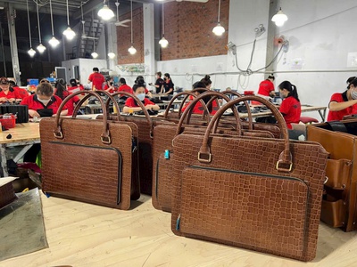 Sản xuất quà tặng sự kiện bằng đồ da   Trường Chinh XTC 0