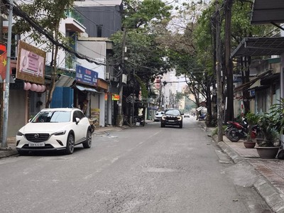 Nhà Lý Sơn vỉ hè 2 bên, đường 4 làn xe 50m tới cầu Đông Trù, 90m2 MT5m 19.5 tỷ 1