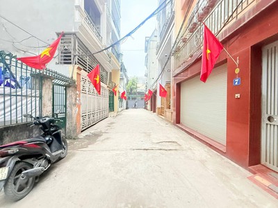 Hot     sở hữu ngay lô đất đẹp - giá tốt - vị trí đắc địa tại trung tâm quận ba đình 1