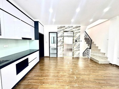 Siêu đẹp phố hoàng hoa thám 40m 6t,mt4,5  giá 12,3 tỷ - nhà mới -lô góc- ngõ thông-thang máy- full 0