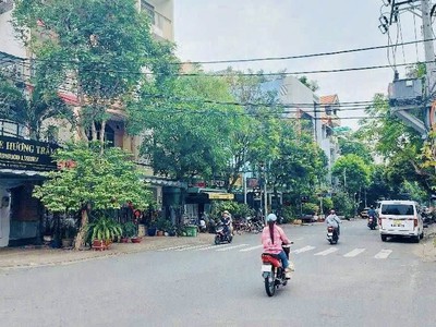 Bán nhà mặt tiền gần ngã tư tân sơn nhì  96m giá chỉ 13 tl 4