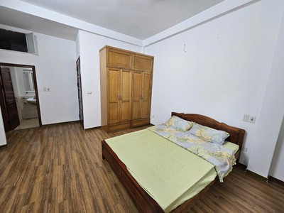 Nhà đẹp ngọc thụy   long biên   5 tầng dân xây   30m    7.38 tỷ   ở ngay 1