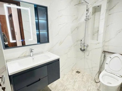 Nhà đẹp trung tâm đống đa   thang máy   ngõ thông   phố tôn đức thắng 1