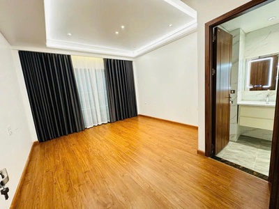 Nhà đẹp trung tâm đống đa   thang máy   ngõ thông   phố tôn đức thắng 2