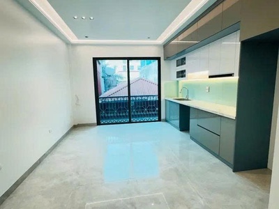 Nhà đẹp trung tâm đống đa   thang máy   ngõ thông   phố tôn đức thắng 4