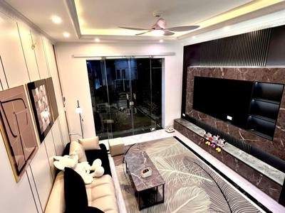 Nhà nguyễn văn linh   long biên  ô tô qua nhà  5 tầng đẹp  trung tâm tiện ích - chưa đến 8 tỷ 4