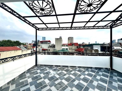 Siêu đẹp phố hoàng hoa thám 40m 6t,mt4,5  giá 12,3 tỷ - nhà mới -lô góc- ngõ thông-thang máy- full 4