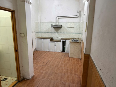 Cho thuê nhà riêng kđt đền lừ 30m    5 tầng 7 pn, 4 vệ sinh, 13 triệu 1