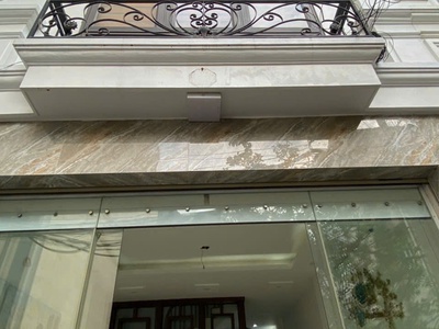 Cho thuê nhà ngõ ô tô xuân phương 35m    5 tầng 5 ngủ, 4 vệ sinh, 14 triệu vào ngay 0